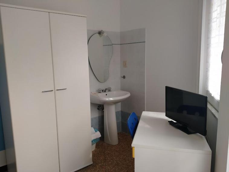 Albergo Belvedere Albissola Marina Buitenkant foto
