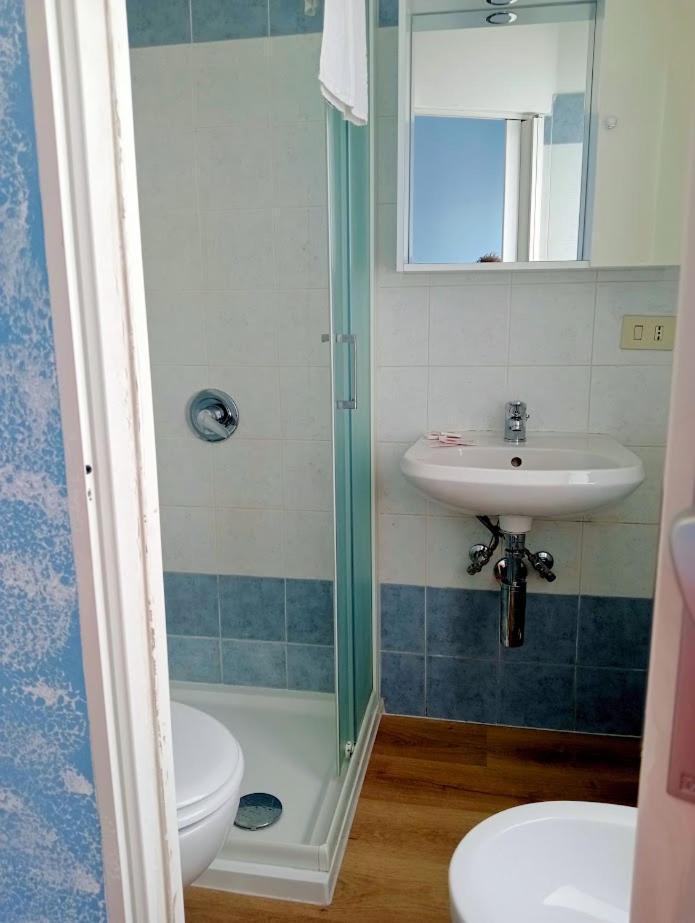Albergo Belvedere Albissola Marina Buitenkant foto